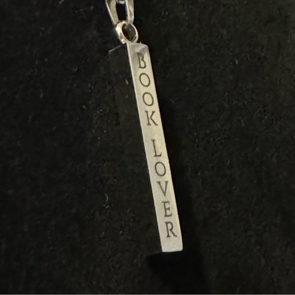 ⚜️3 for $30⚜️ Silver Tone ‘BOOK LOVER’ Bar Pendant Necklace - Picture 7 of 10